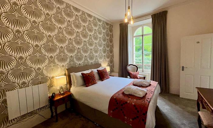 Room 14 Eira